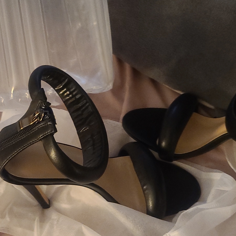 Brand new black heels